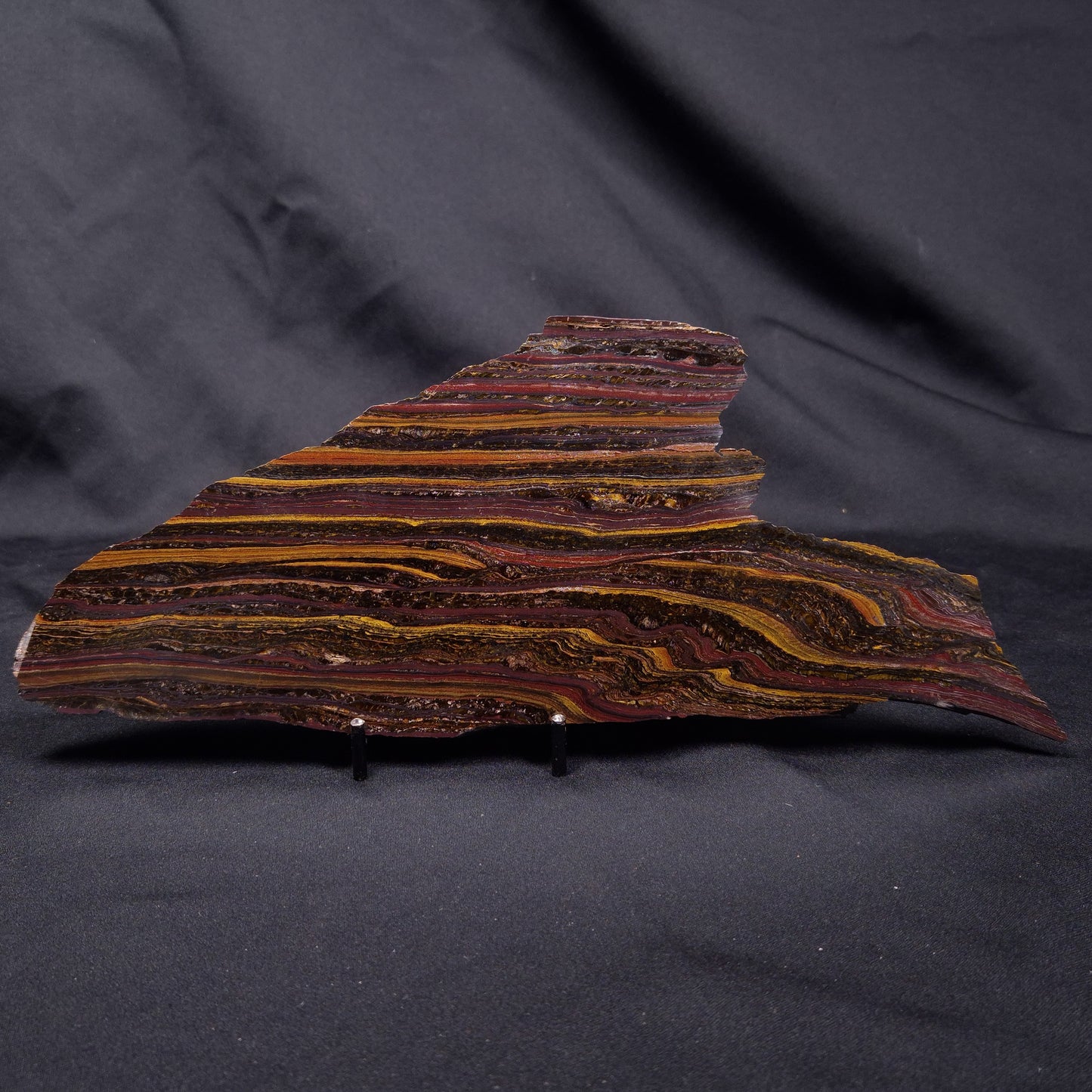 BANDED TIGER IRON MICROBIALITE, Archean, Australia ZBI070