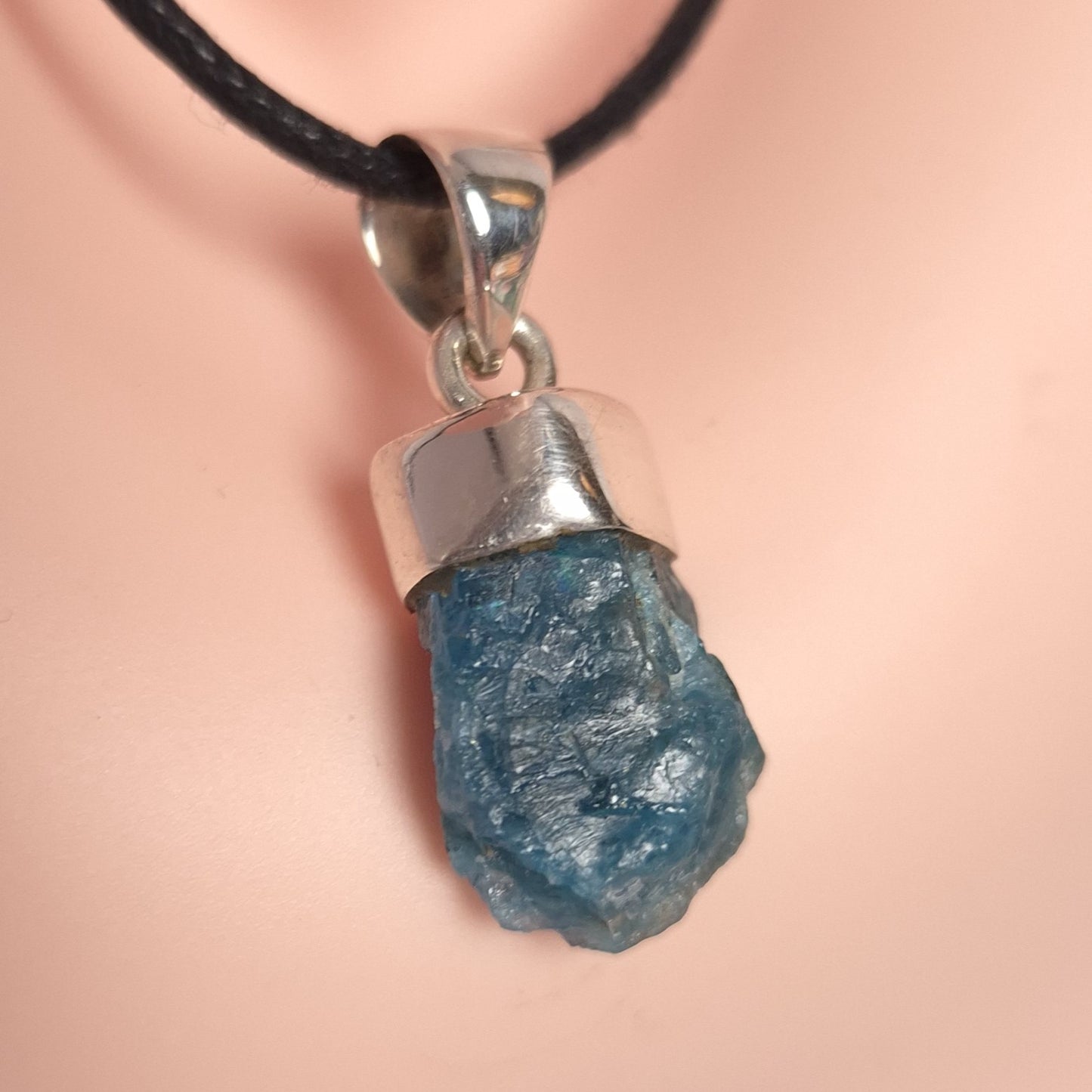 BLUE APATITE PENDANT set in STERLING SILVER 3SSBAP1