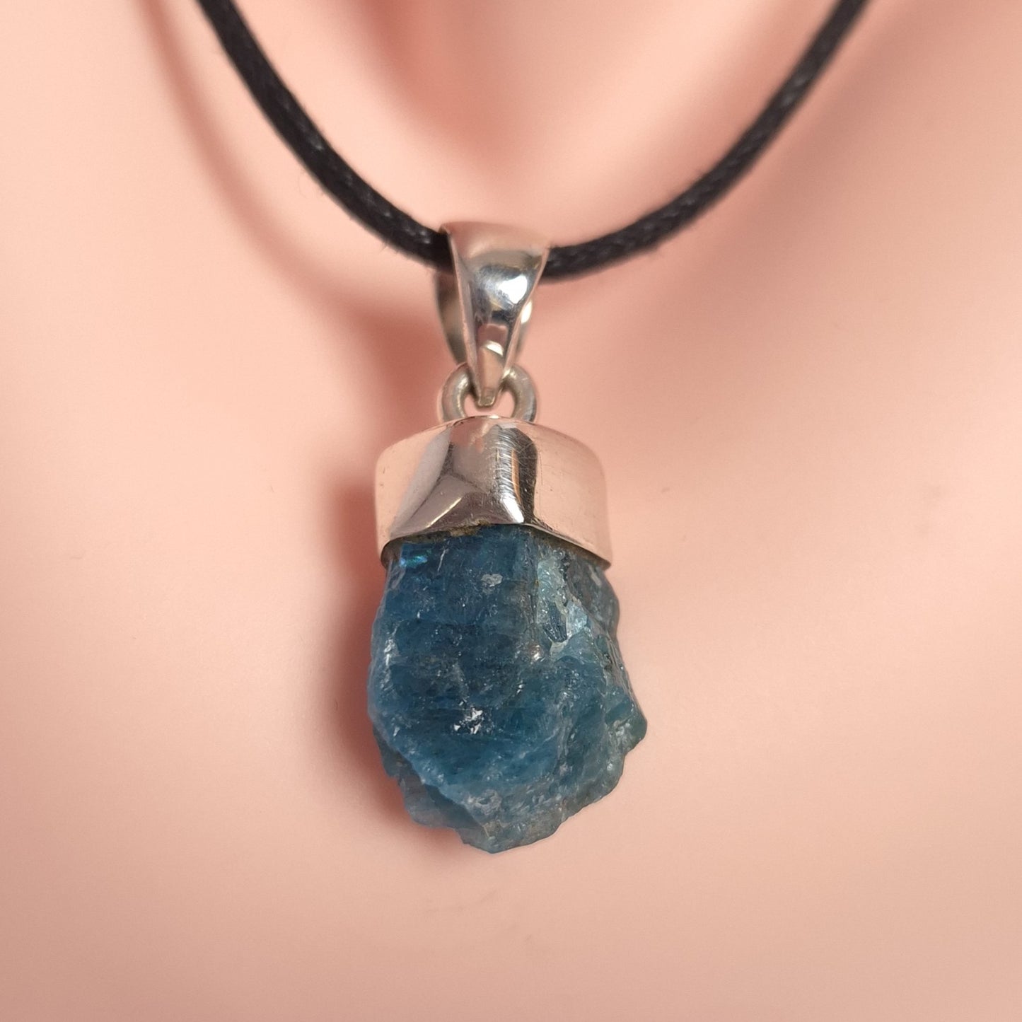 BLUE APATITE PENDANT set in STERLING SILVER 3SSBAP1