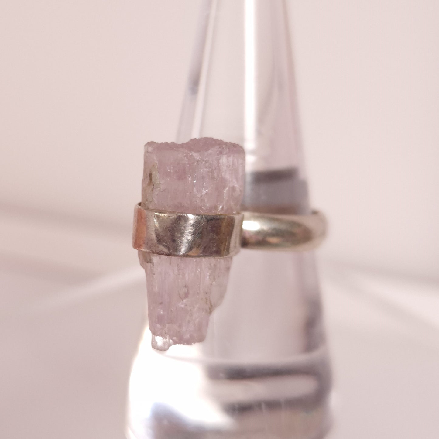 KUNZITE RING SIZE 8 set in STERLING SILVER 3SSKNZR