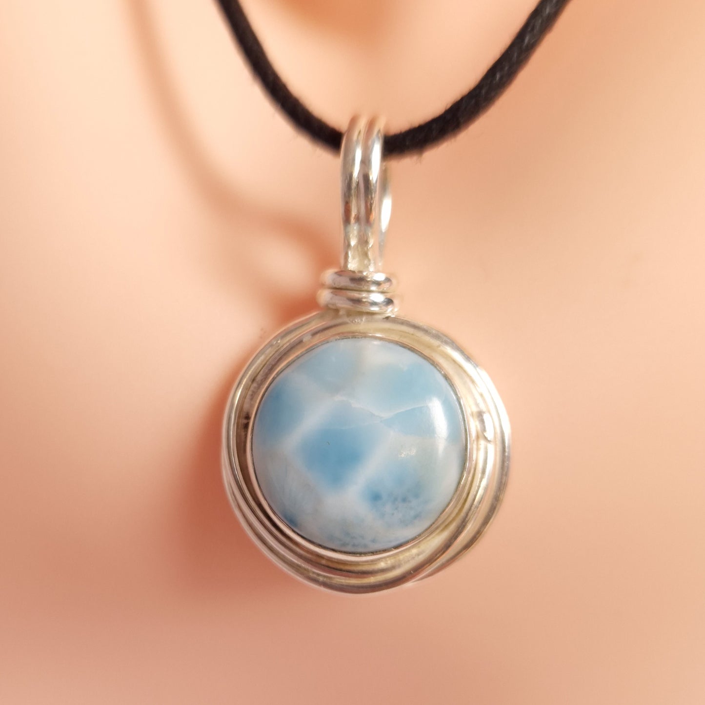 ROUND LARIMAR PENDANT set in STERLING SILVER 3SSRLP2