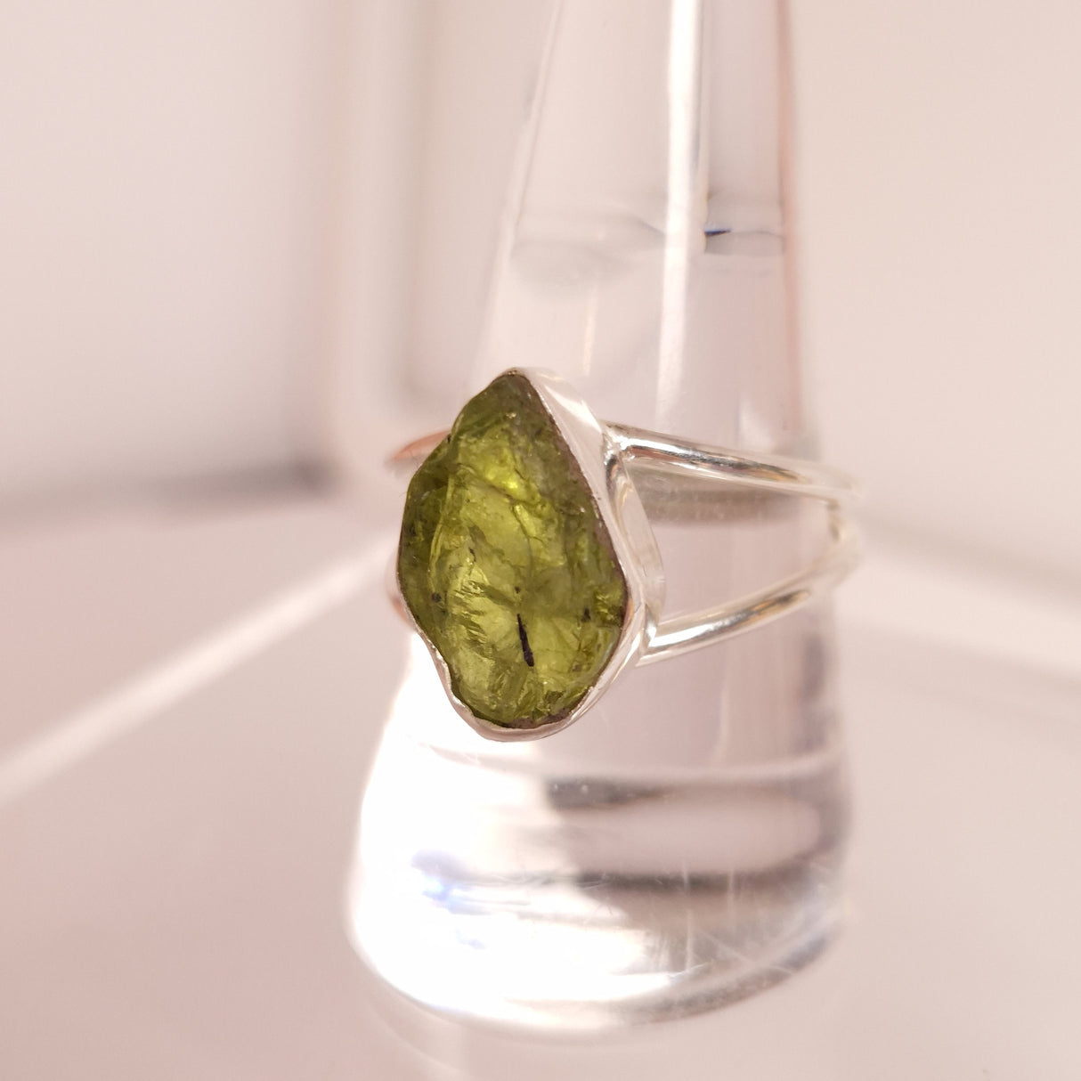 RAW PERIDOT RING set in STERLING SILVER 3SSRPR1