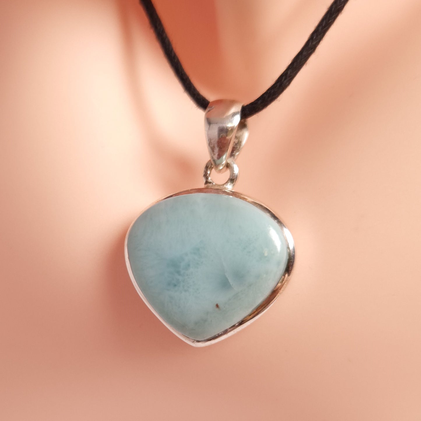 LARIMAR PENDANT set in STERLING SILVER 3SSLMP1