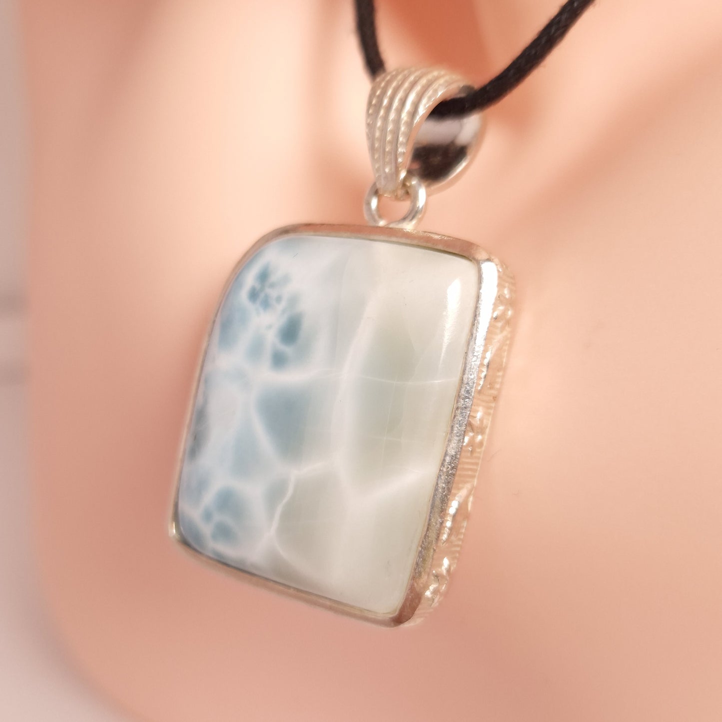 LARIMAR PENDANT set in STERLING SILVER 3SSLMP2