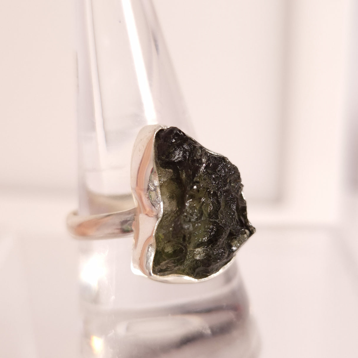 MOLDAVITE RING set in STERLING SILVER 3SSMDVR3