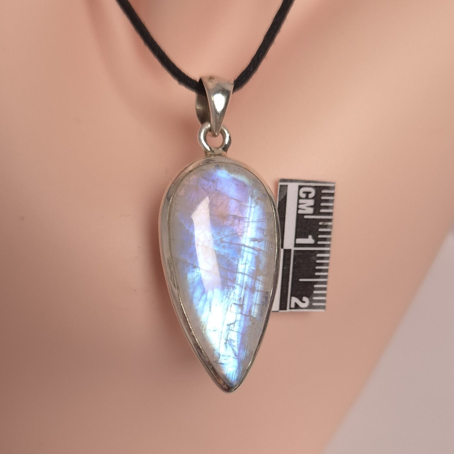 RAINBOW MOONSTONE PENDANT set in STERLING SILVER 3SSMSP1