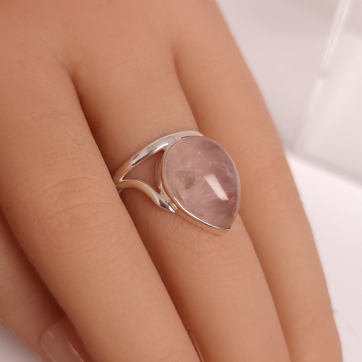 ROSE QUARTZ RING set in STERLING SILVER 3SSRQR1