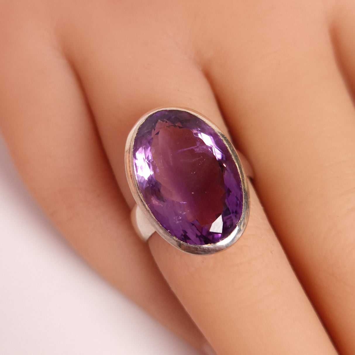 AMETHYST RING set in STERLING SILVER 3SSAMR
