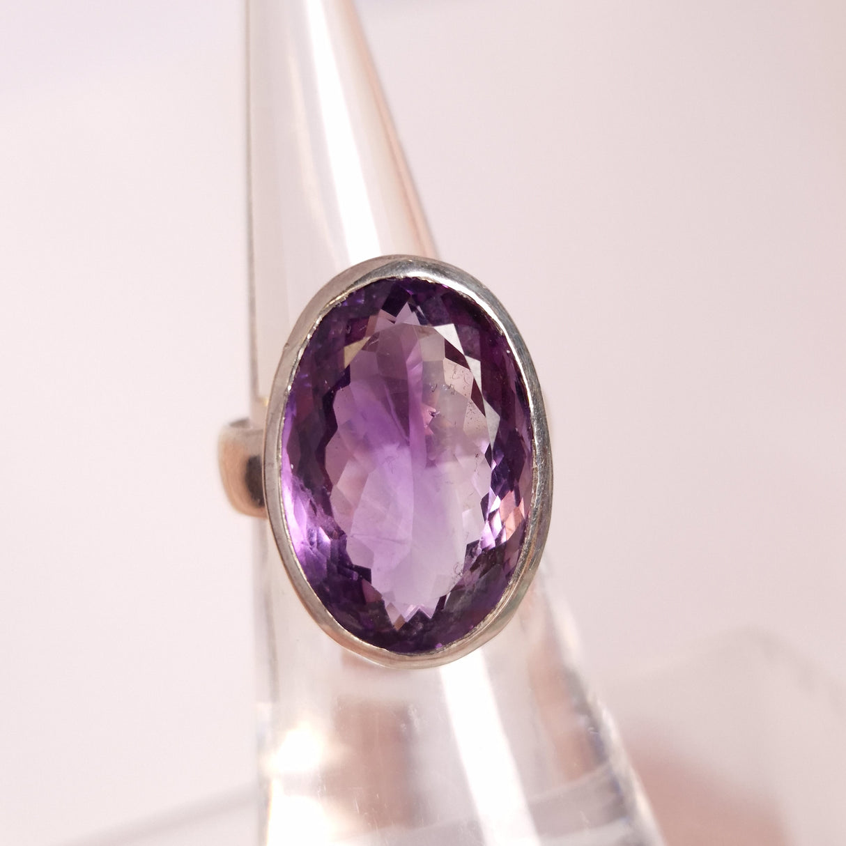 AMETHYST RING set in STERLING SILVER 3SSAMR