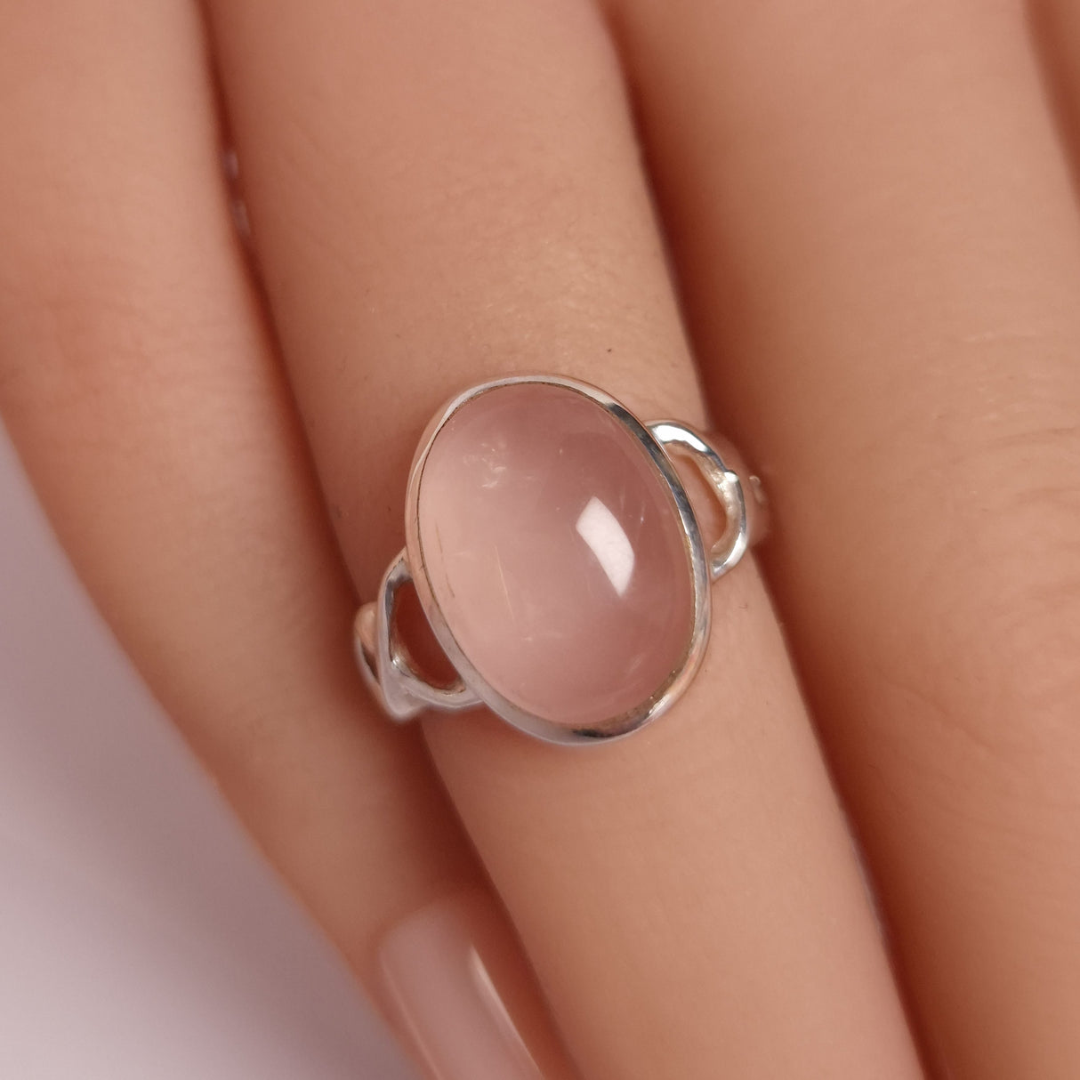 ROSE QUARTZ RING set in STERLING SILVER 3SSRQR1