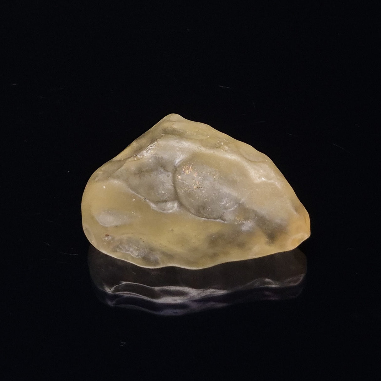 LIBYAN DESERT GLASS IMPACTITE, Eastern Sahara Desert XDG002
