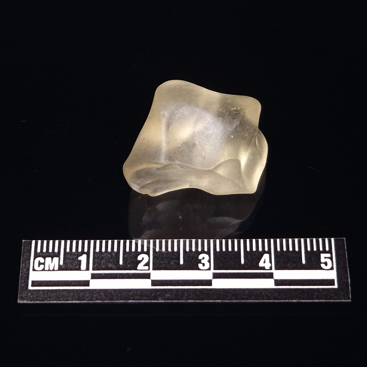 LIBYAN DESERT GLASS IMPACTITE, Eastern Sahara Desert XDG007