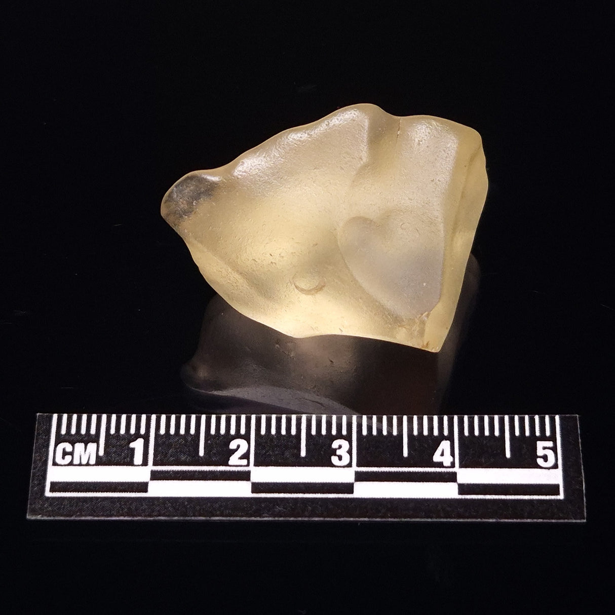 LIBYAN DESERT GLASS IMPACTITE, Eastern Sahara Desert XDG012