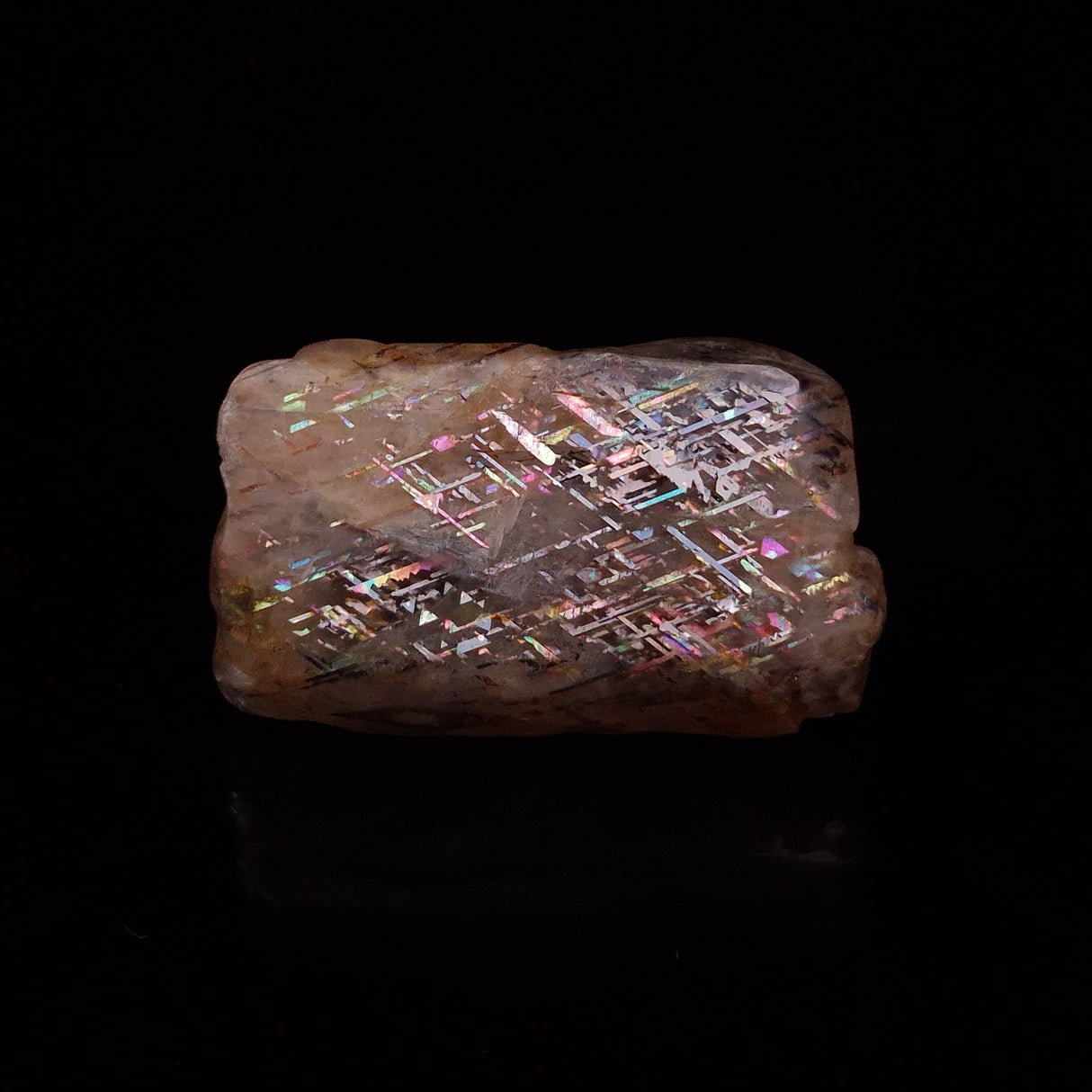 RAINBOW LATTICE SUNSTONE, Australia XLF028