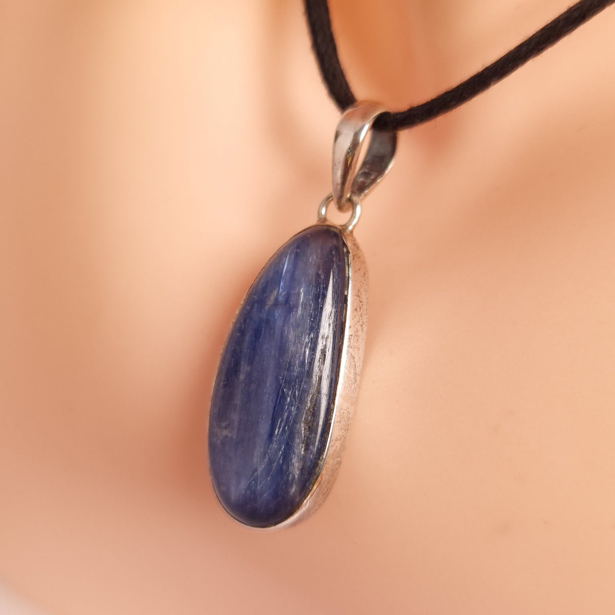 KYANITE PENDANT set in STERLING SILVER 3SSKP2