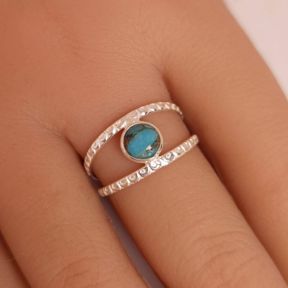 TURQUOISE RING set in STERLING SILVER 3SSTQR5