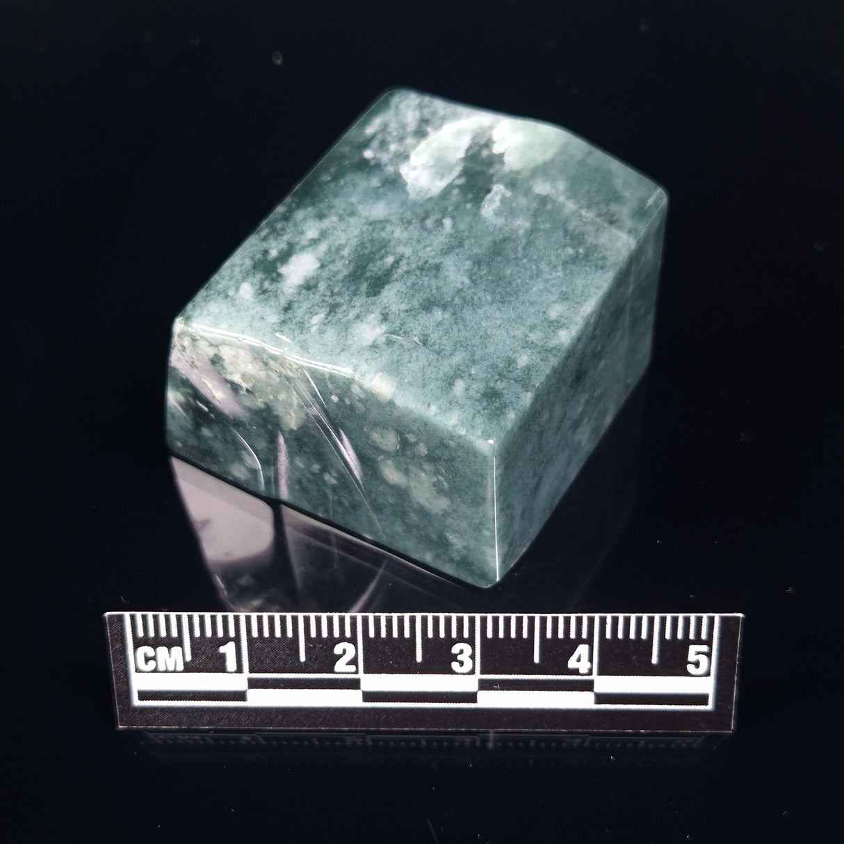 JADE FREE FORM, Burma YBJ002