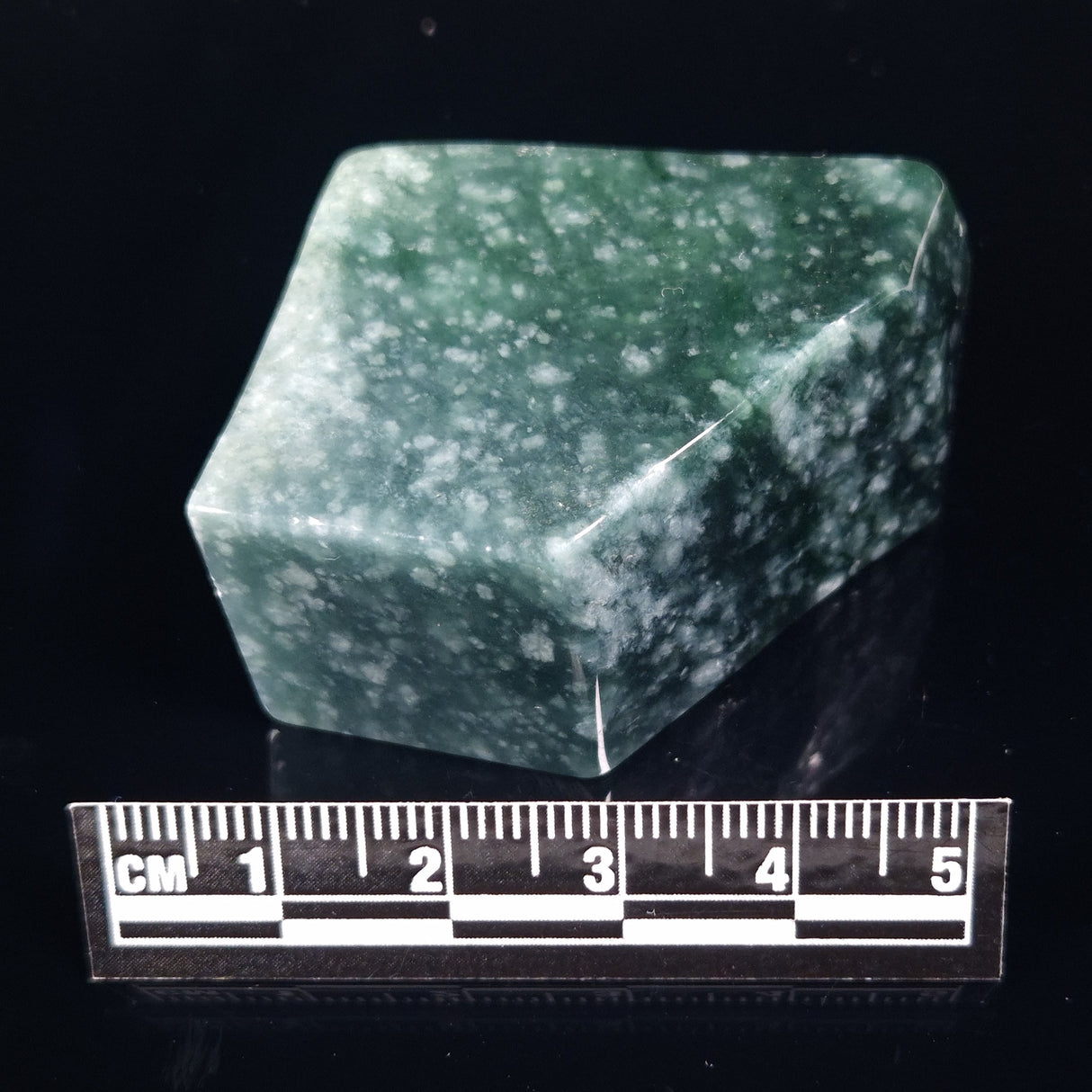 JADE FREE FORM, Burma YBJ006