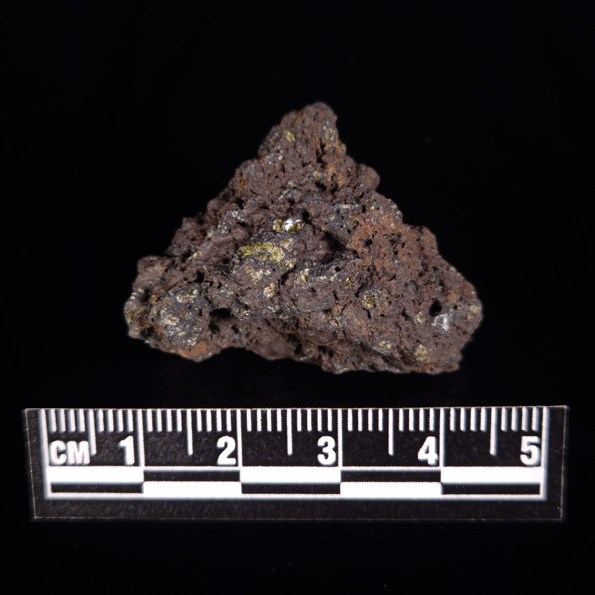 OLIVINE IN BASALT, Hawaii XOB001