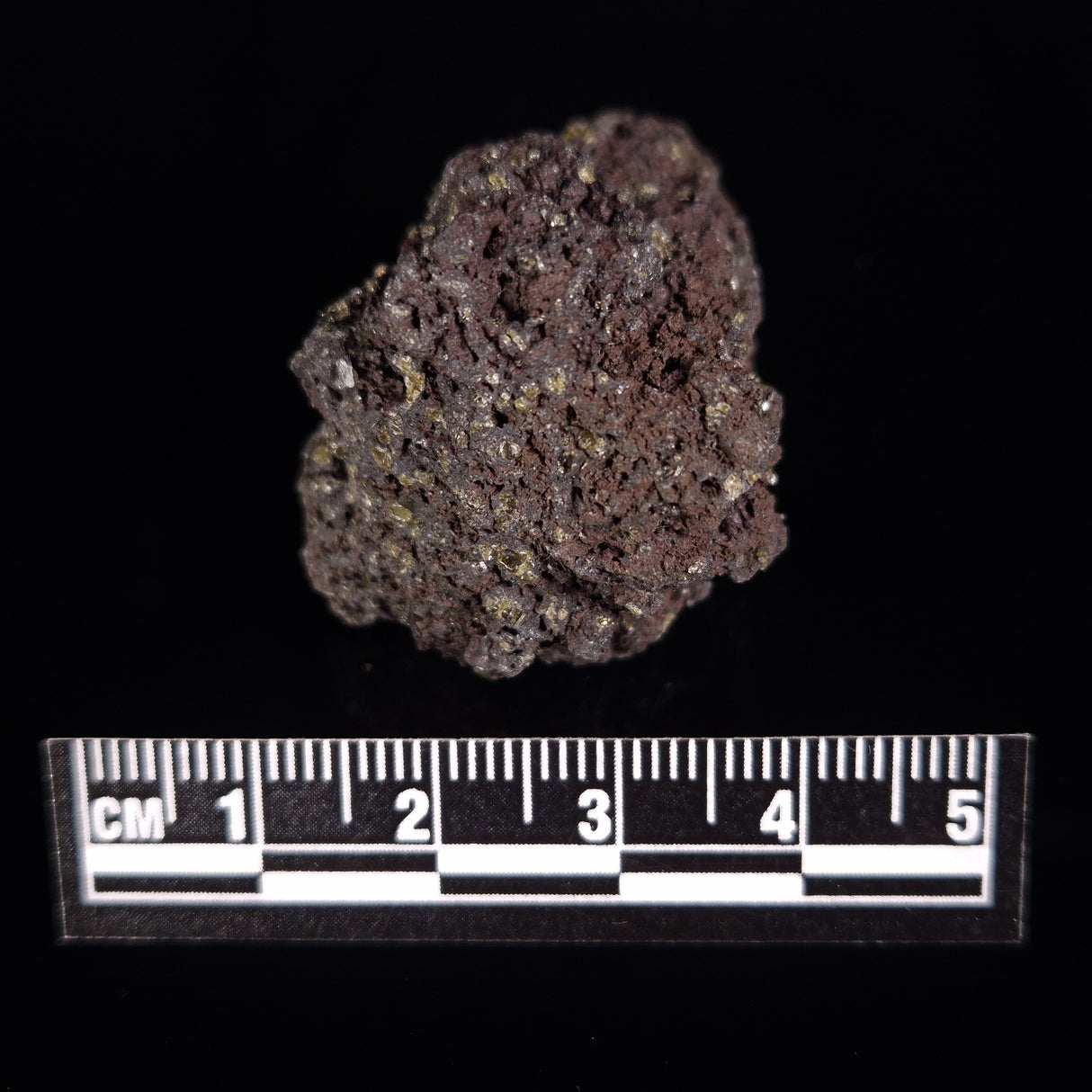 OLIVINE IN BASALT, Hawaii XOB002