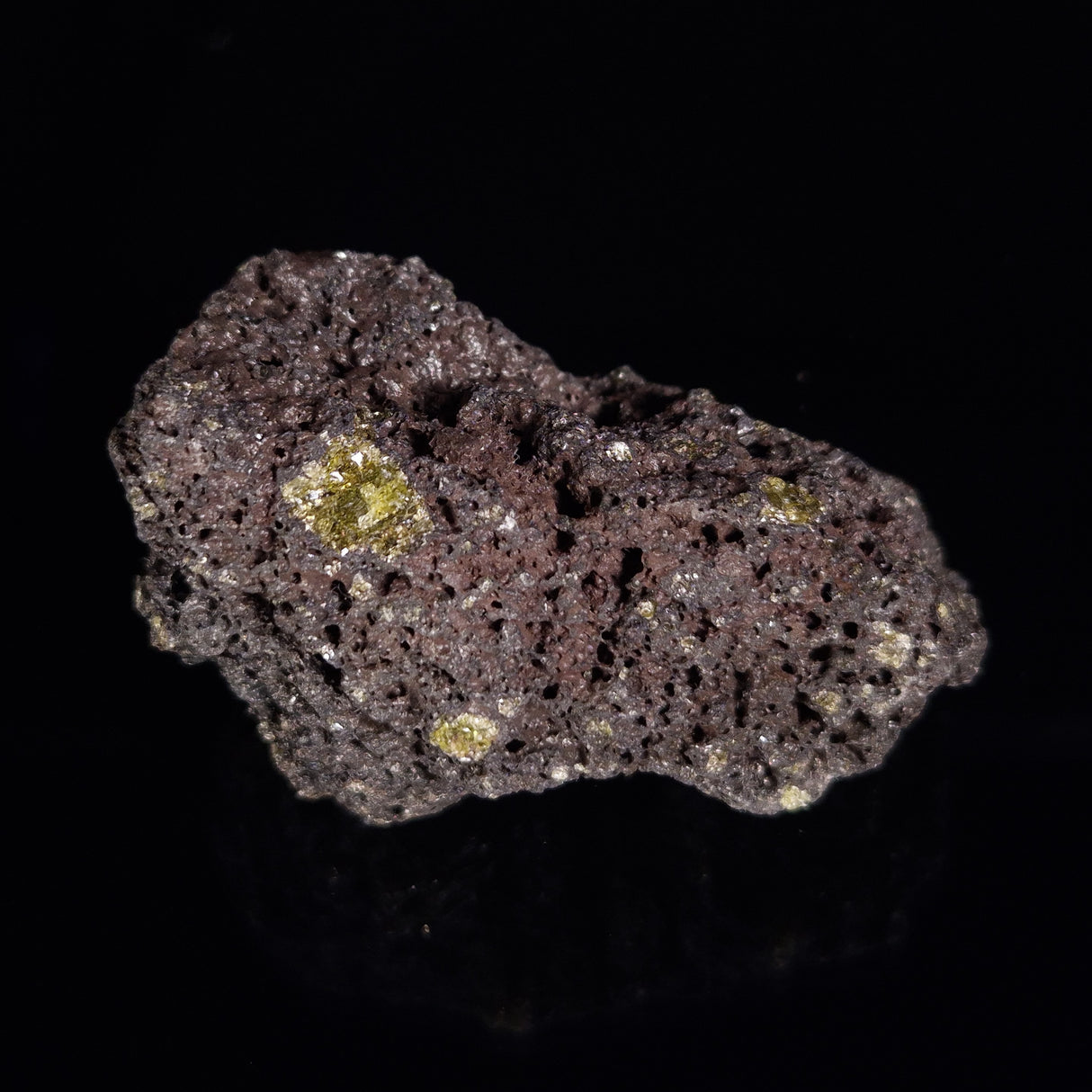 OLIVINE IN BASALT, Hawaii XOB006