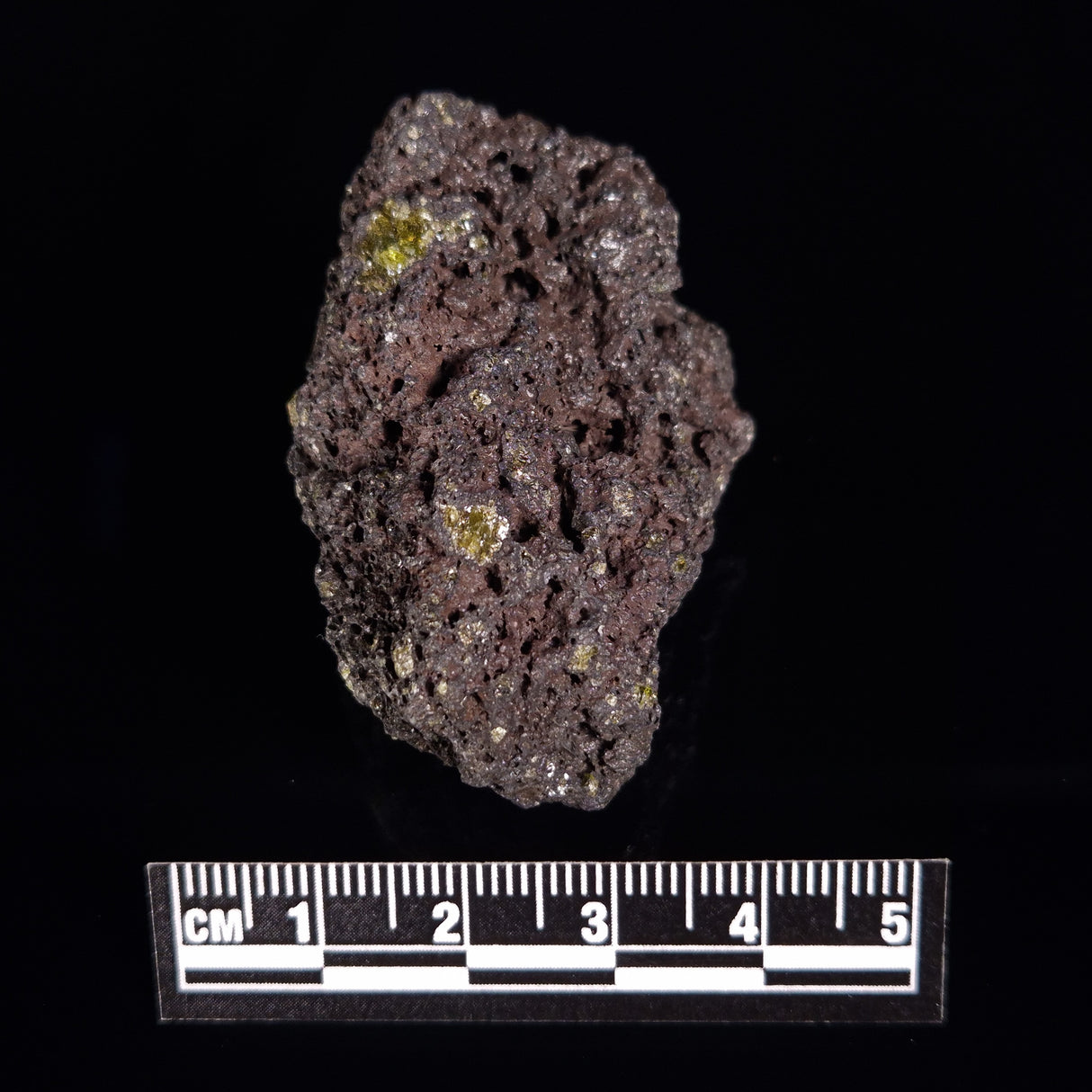 OLIVINE IN BASALT, Hawaii XOB006