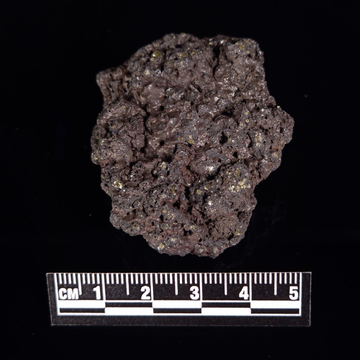 OLIVINE IN BASALT, Hawaii XOB007