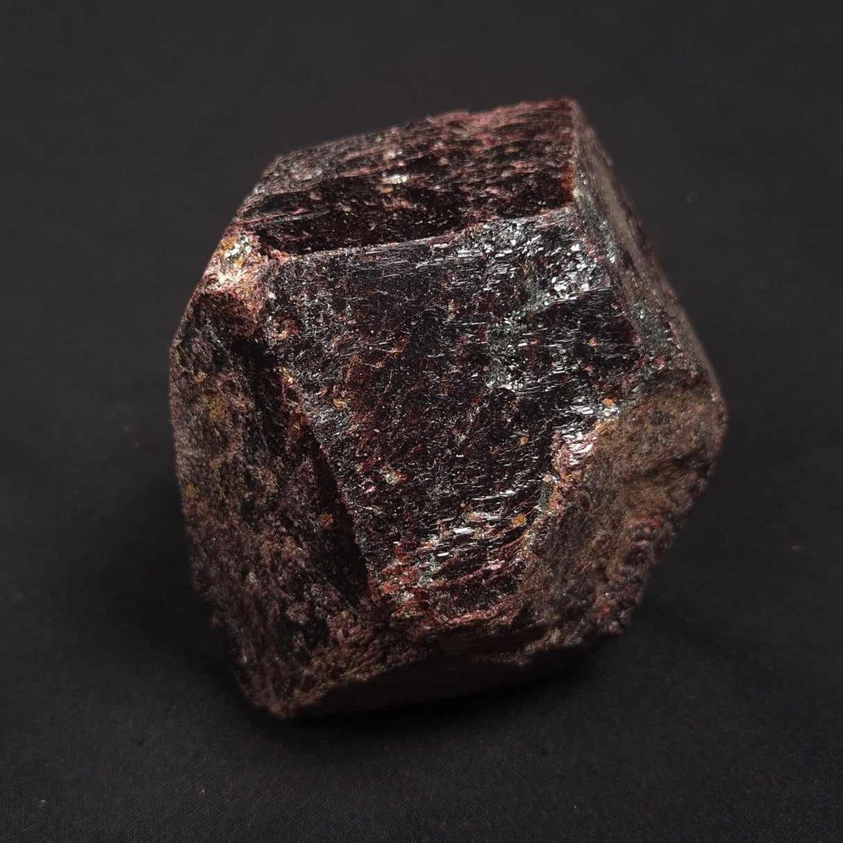 LARGE ALMANDINE GARNET, Australia XGC029