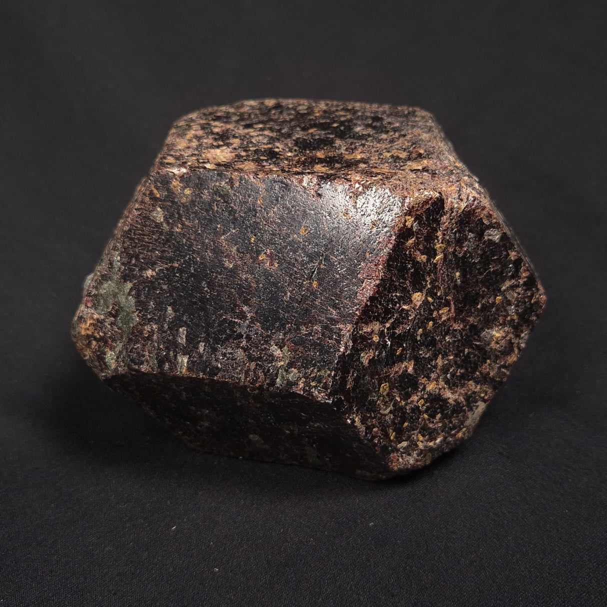 LARGE ALMANDINE GARNET, Australia XGC031