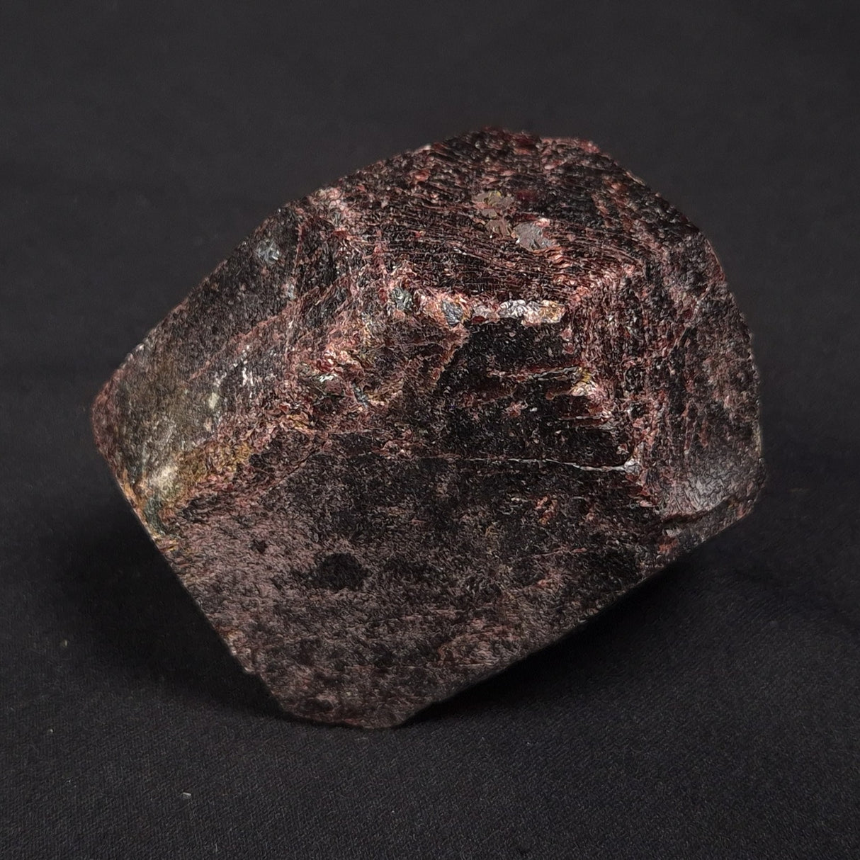 LARGE ALMANDINE GARNET, Australia XGC032