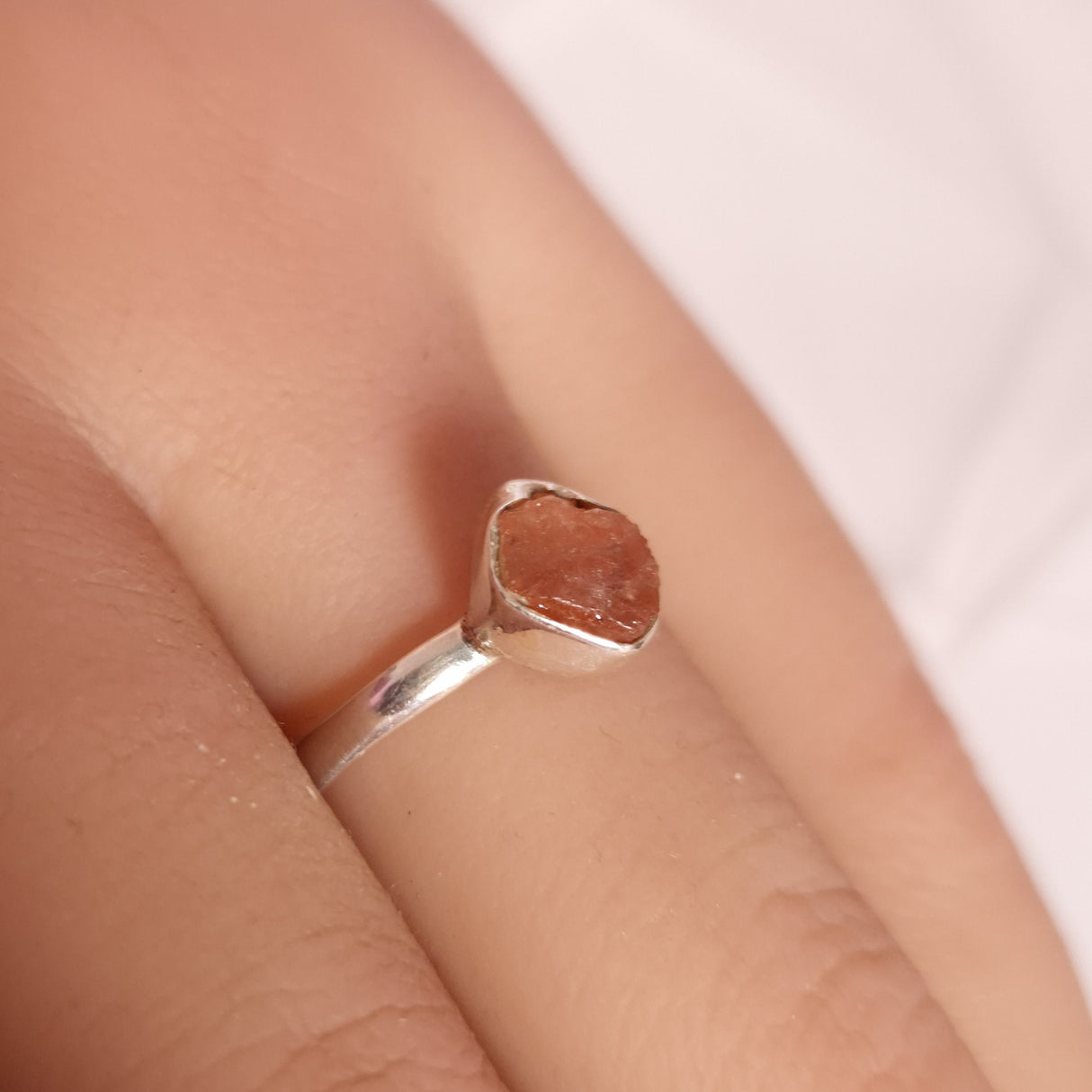 SUNSTONE RING set in STERLING SILVER 3SSR13
