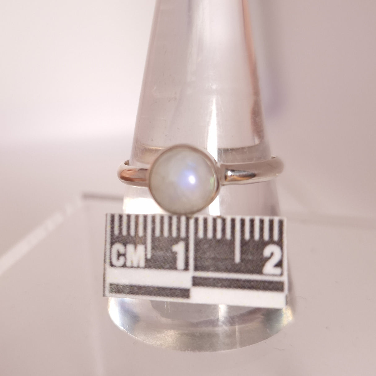 MOONSTONE RING set in STERLING SILVER 3SSR17