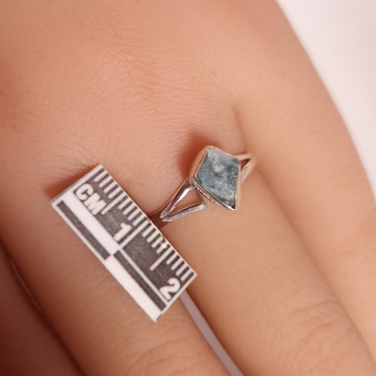 AQUAMARINE RING set in STERLING SILVER 3SSR14