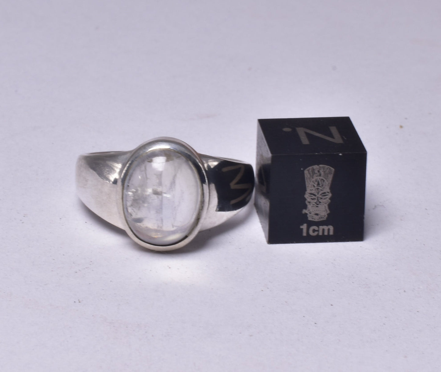 MOONSTONE RING set in STERLING SILVER, SIZE L/6 J207