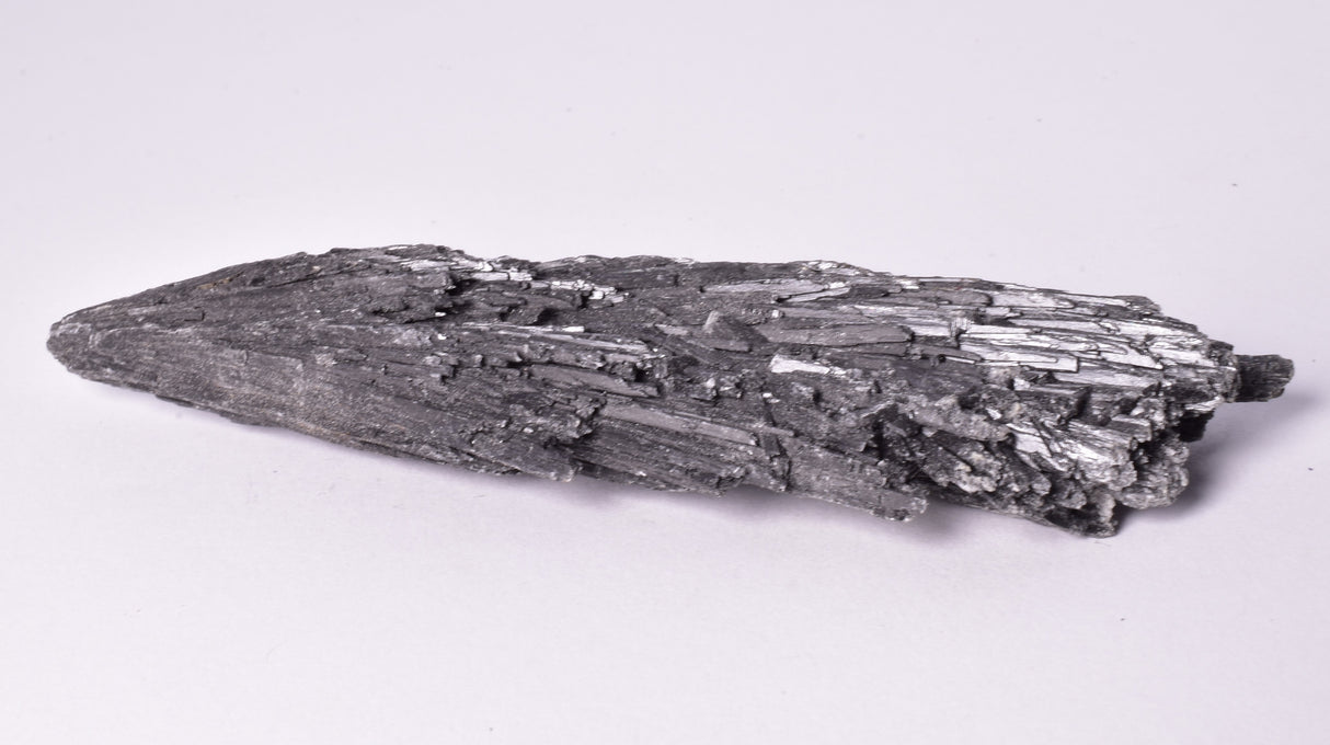 BLACK KYANITE, NATURAL FORM M295