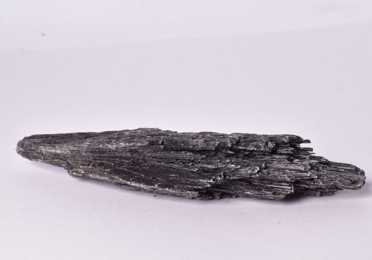 BLACK KYANITE, NATURAL FORM M294