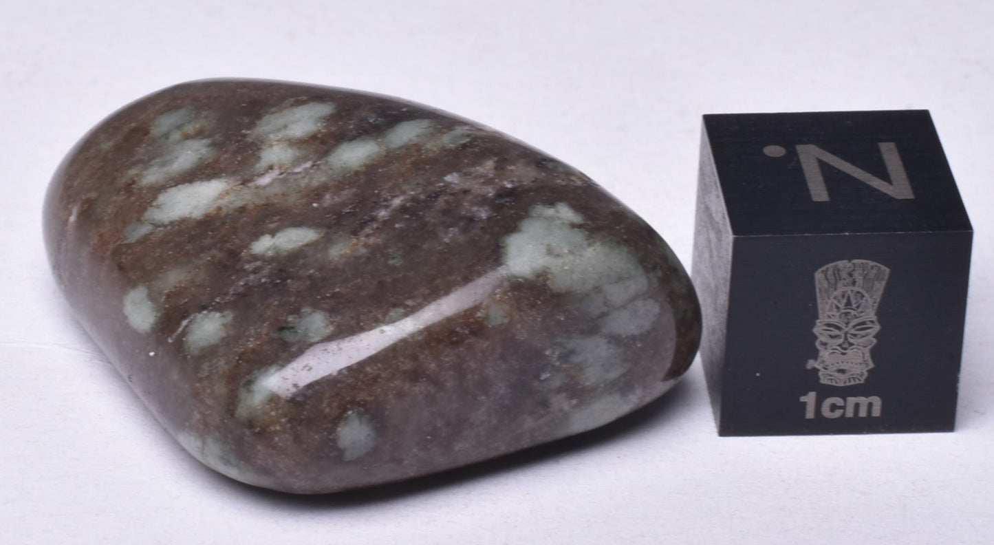 NUNDOORITE CRYSTAL TUMBLE P51