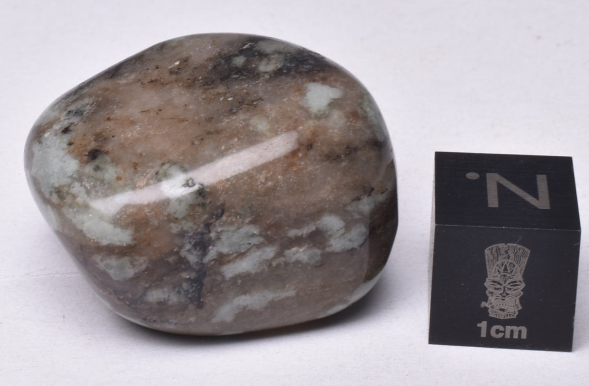 NUNDOORITE CRYSTAL TUMBLE P54