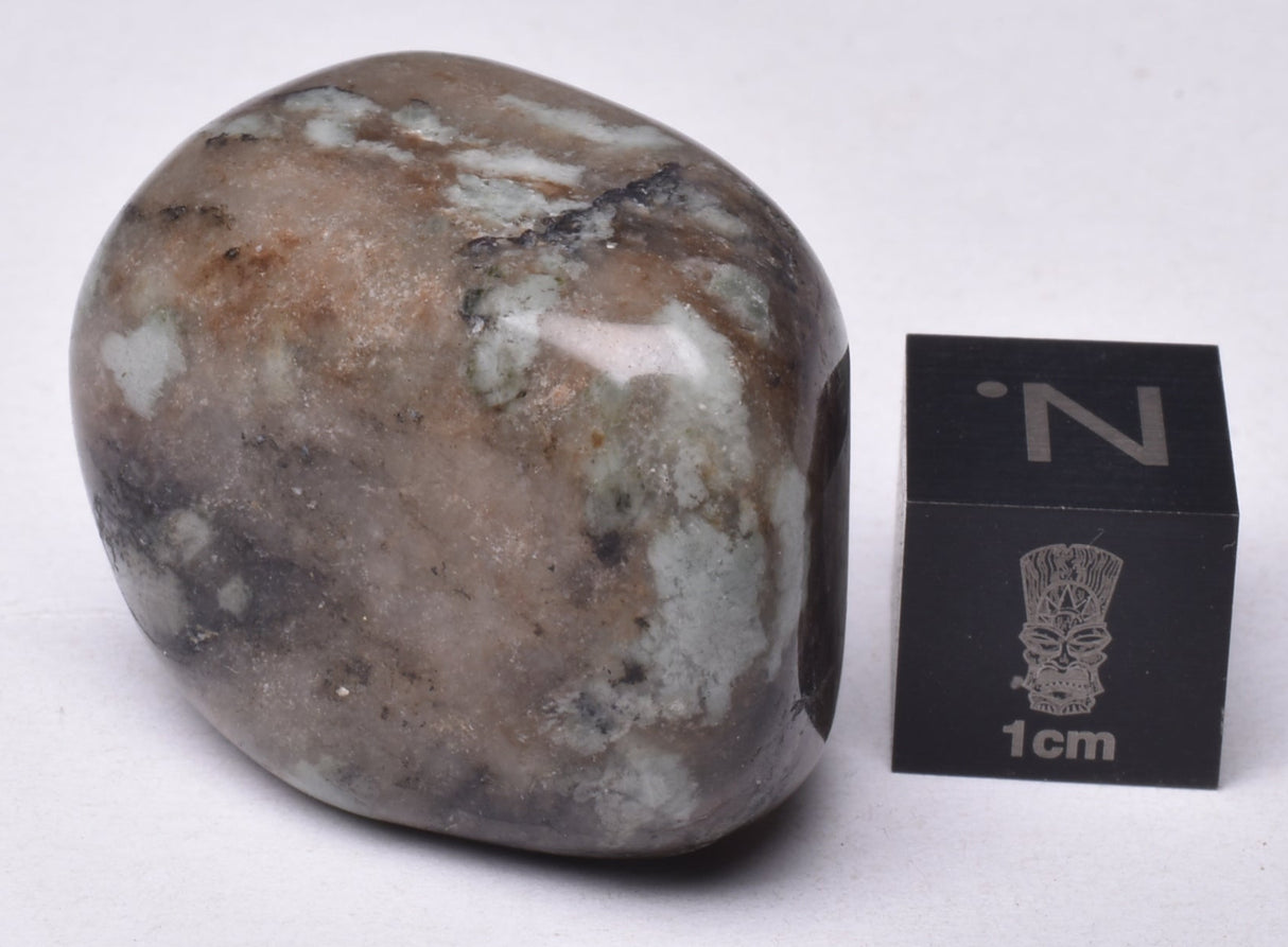 NUNDOORITE CRYSTAL TUMBLE P54