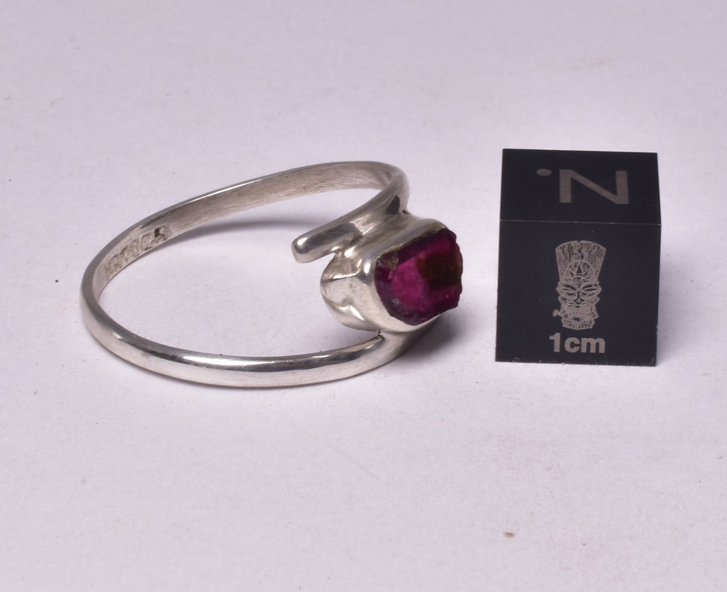 PINK TOURMALINE RING set in STERLING SILVER, SIZE R/9.5 J198