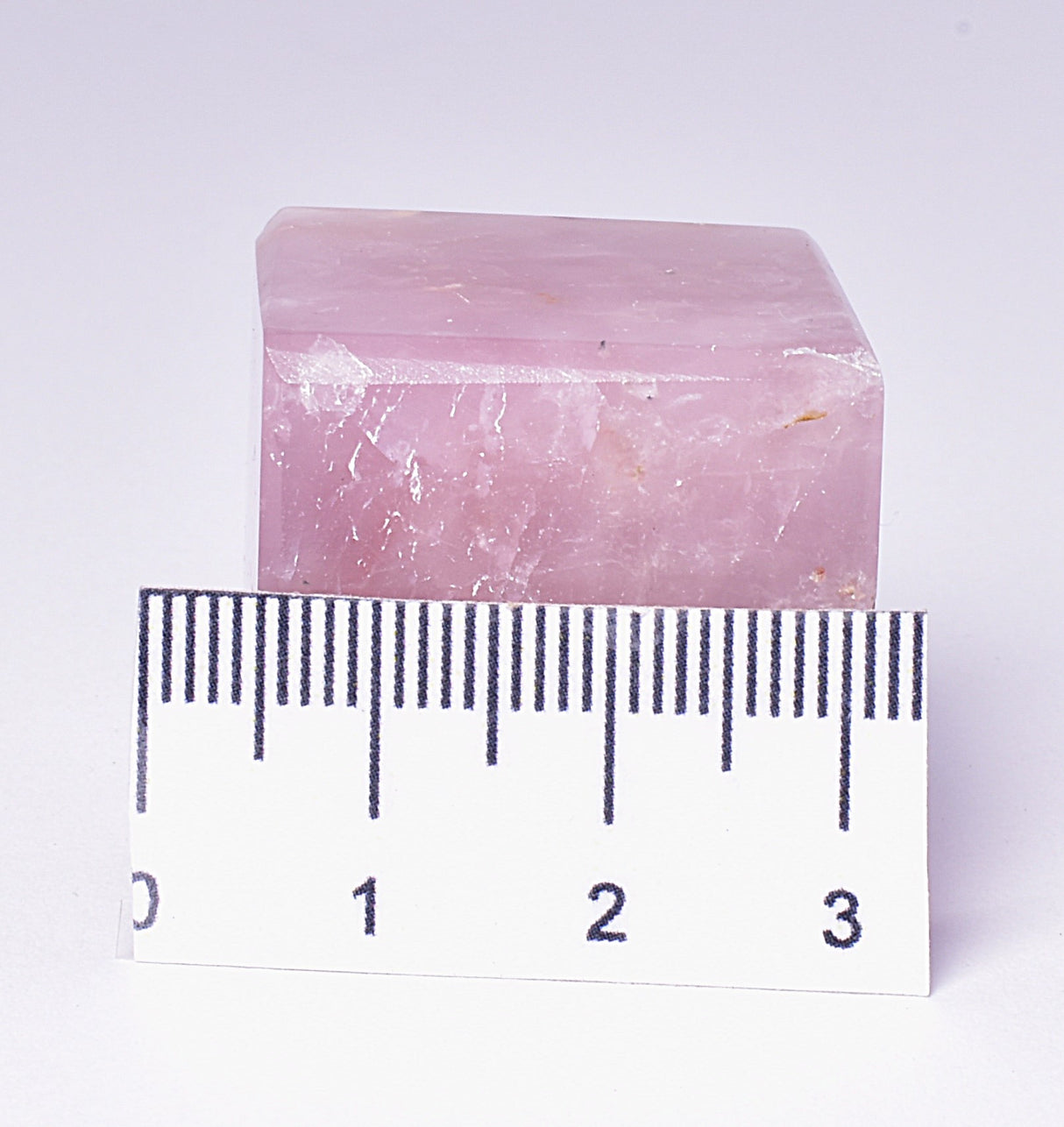 ROSE QUARTZ POLISHED CUBE P2045