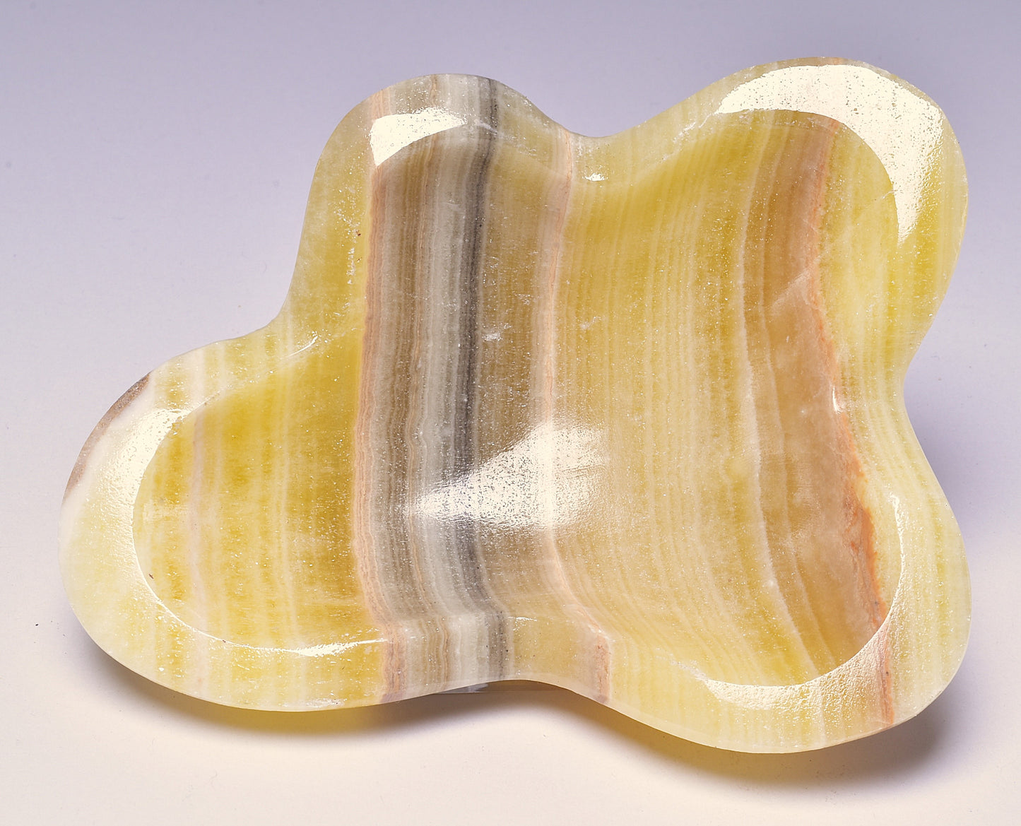 ARAGONITE DISH CARVING 9CM P2046