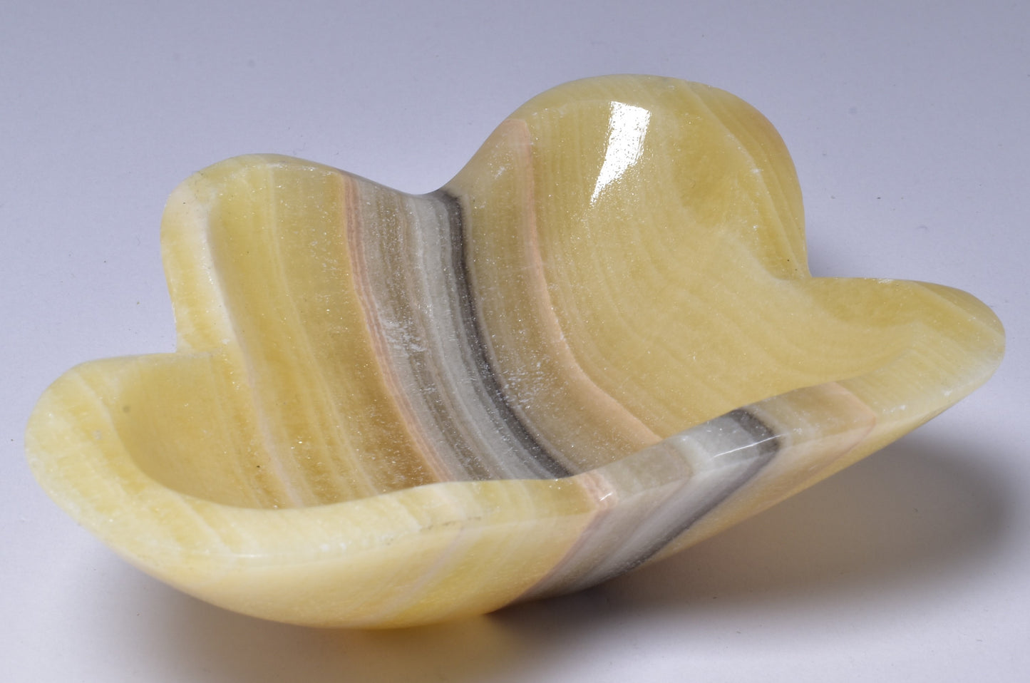 ARAGONITE DISH CARVING 9CM P2048