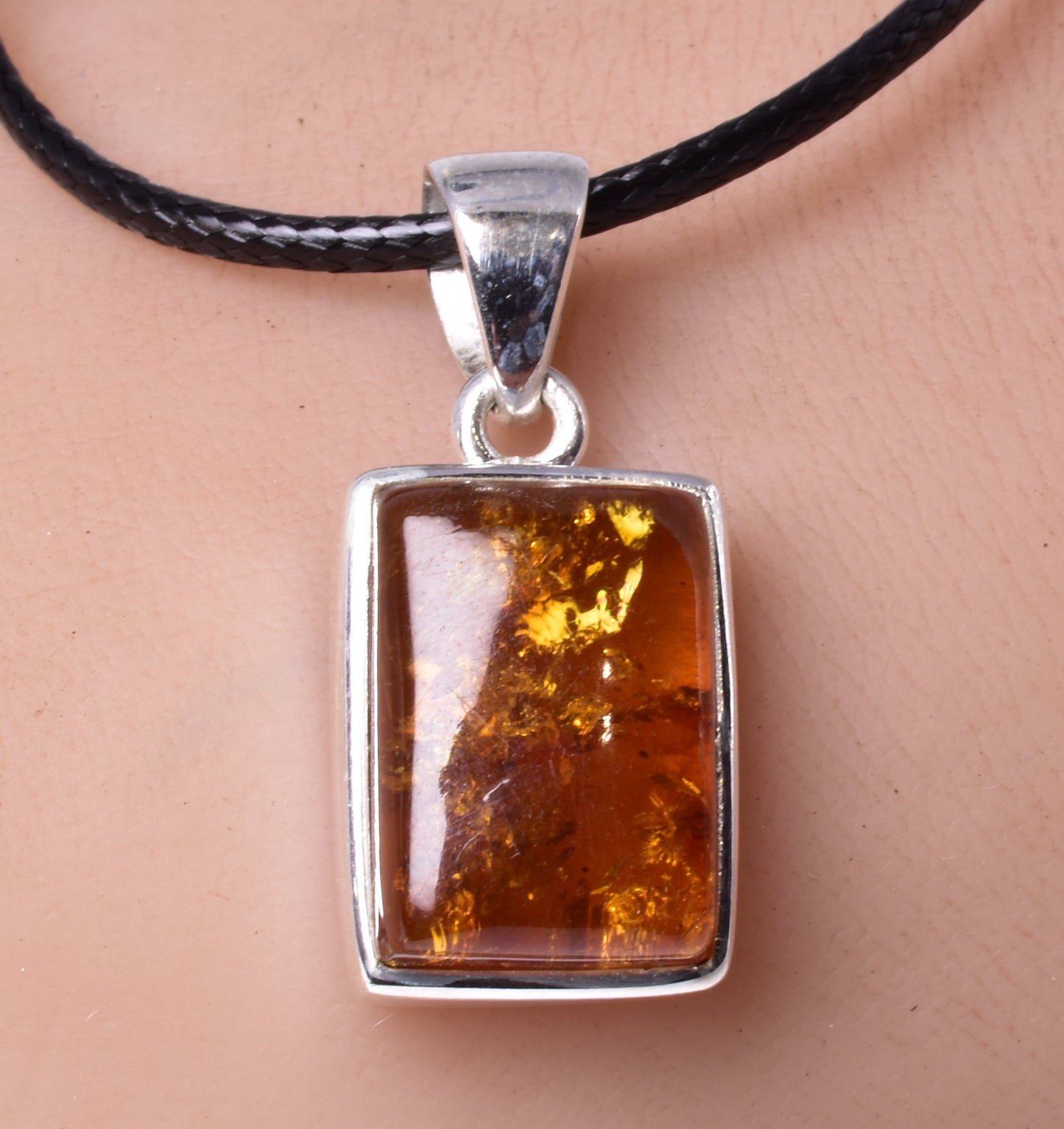 AMBER PENDANT set in STERLING SILVER J114