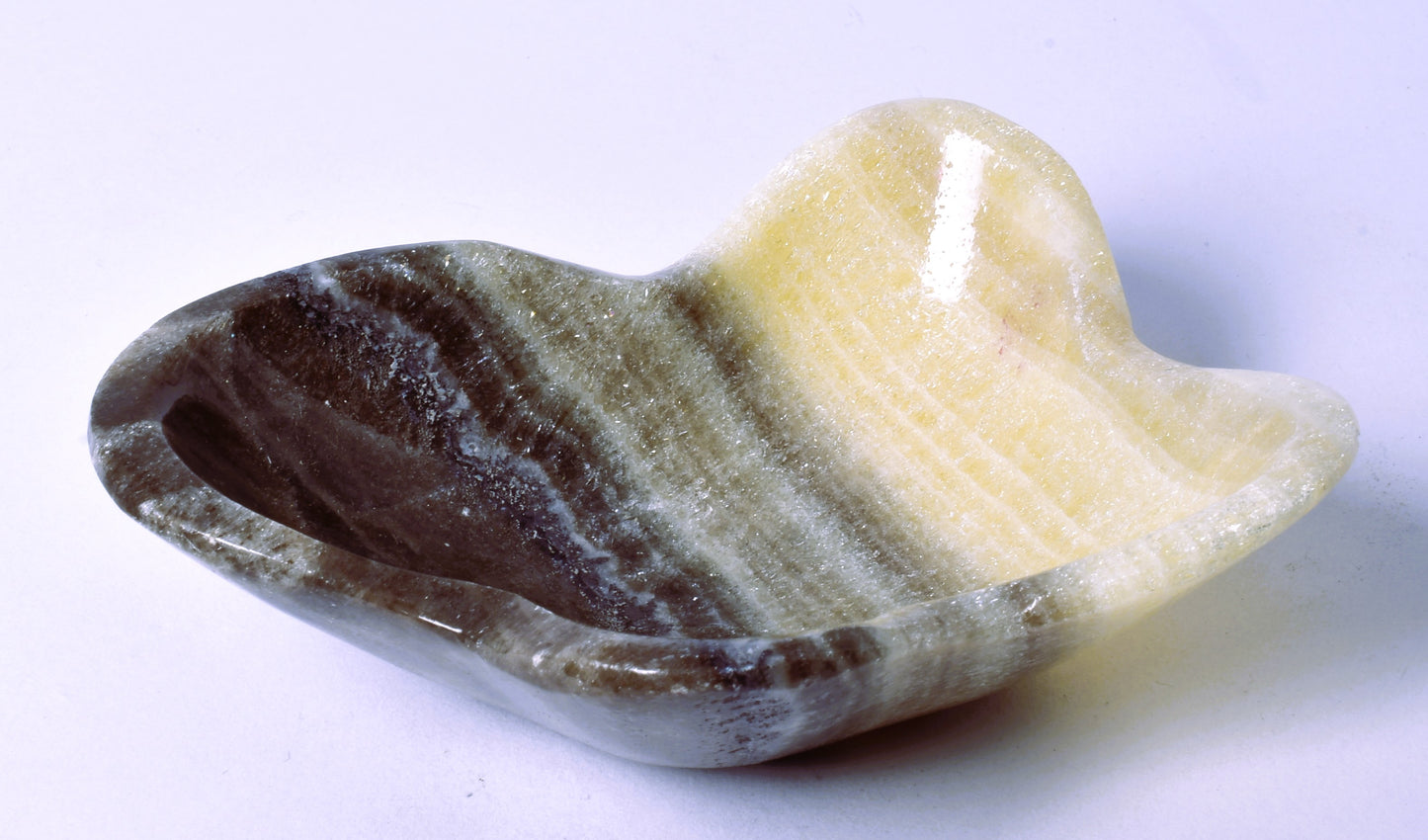 ARAGONITE DISH CARVING 9CM P152