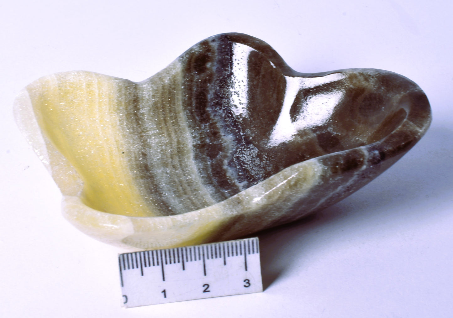 ARAGONITE DISH CARVING 9CM P152