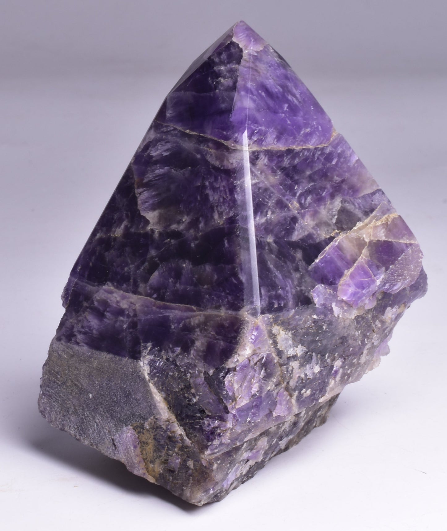 AMETHYST POINT, ROUGH BASE P84