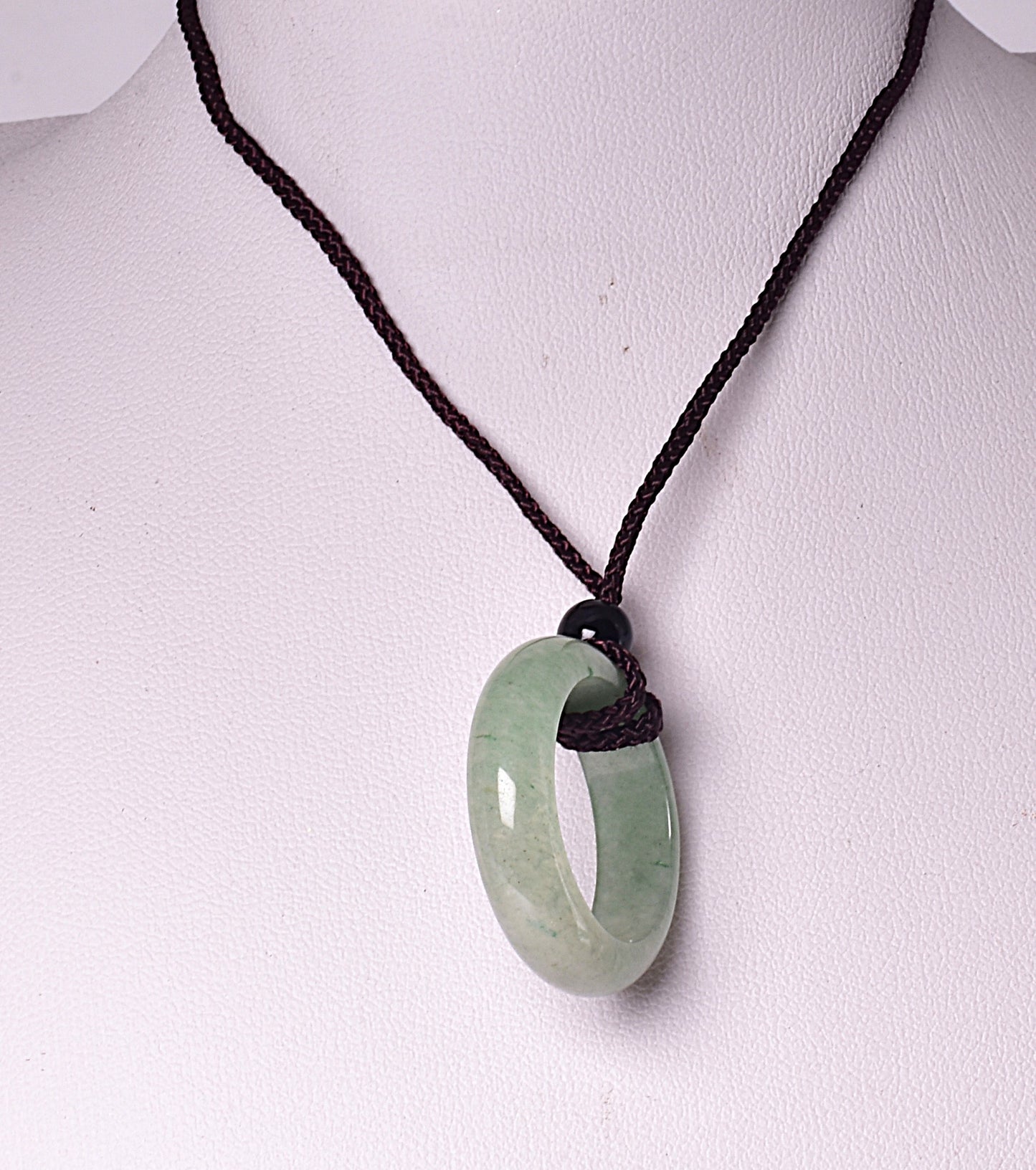 GREEN AVENTURINE RING PENDANT ON CORD J249