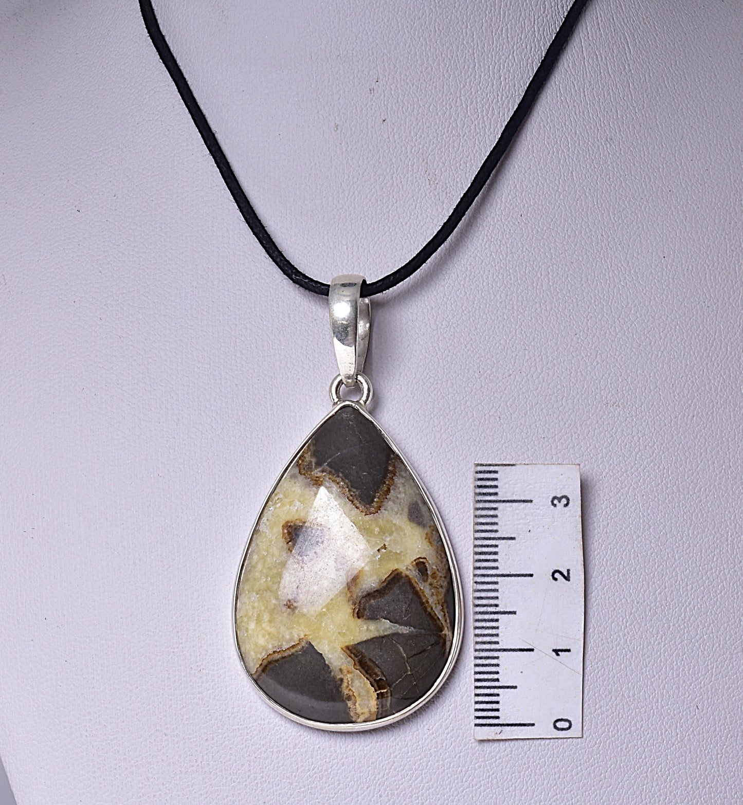 SEPTARIAN NODULE PENDANT J63