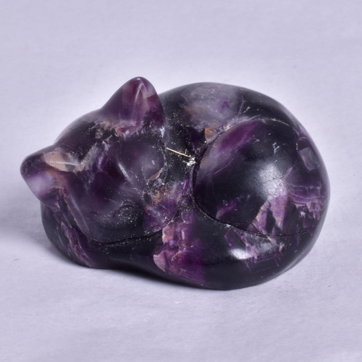 FLUORITE SLEEPING CAT CARVING P365